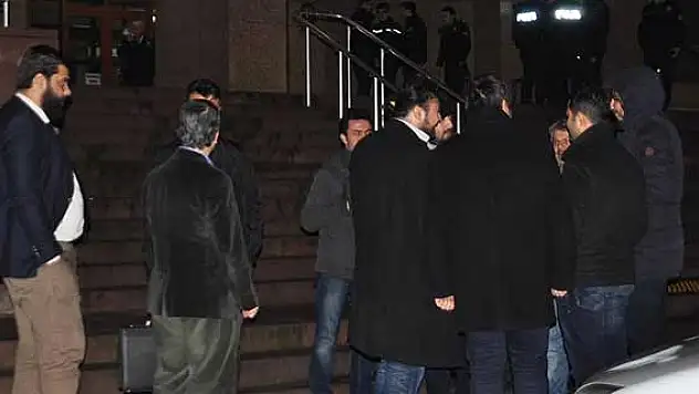 İzmir merkezli 'paralel yapı' operasyonu