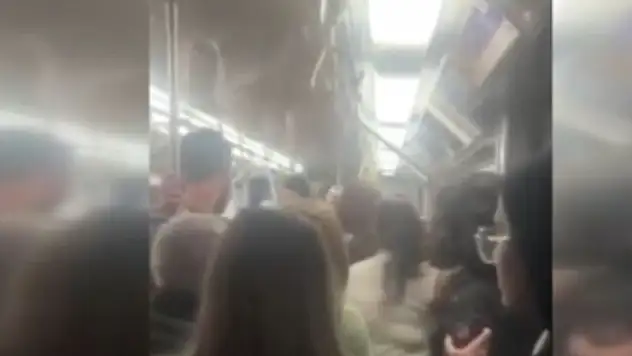 İzmir Metrosu'nda küfürlü saldırgan paniği