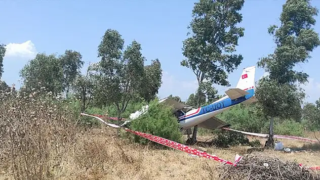 İzmir Selçuk'ta özel bir uçak araziye düştü: 2 yaralı
