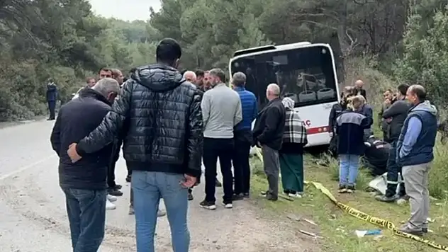İzmir'de belediye otobüsü kaza yaptı: 1 ölü, 4 yaralı
