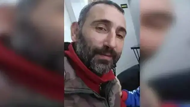 İzmir'de dehşet: Biri 8 kez bıçakladı, diğeri ateş etti
