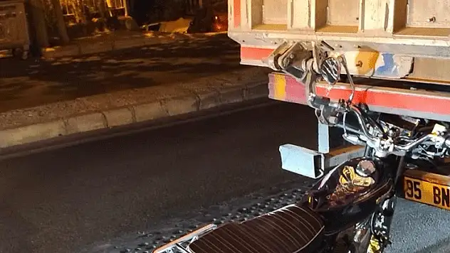 İzmir'de motosiklet kazası: 1 ölü, 1 yaralı