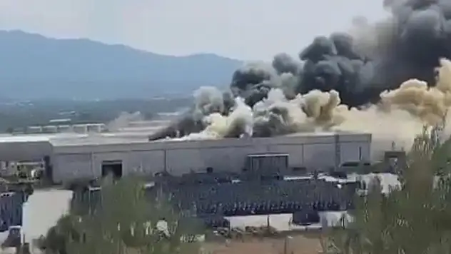 İzmir'de palet fabrikasında yangın çıktı!
