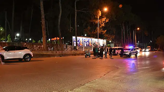 İzmir'de silahlı ve beyzbol sopalı kavga: 1 ölü, 1 yaralı