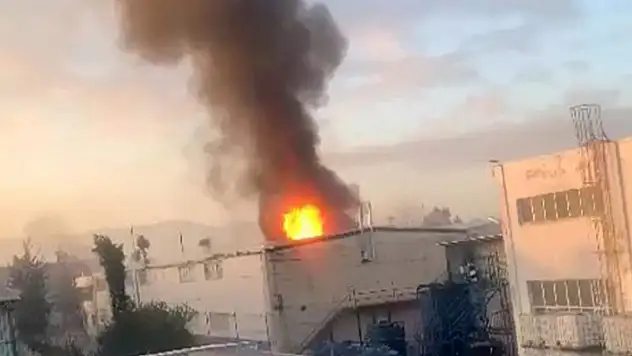 İzmir'de yangın faciası: 1 ölü, 3 ağır yaralı
