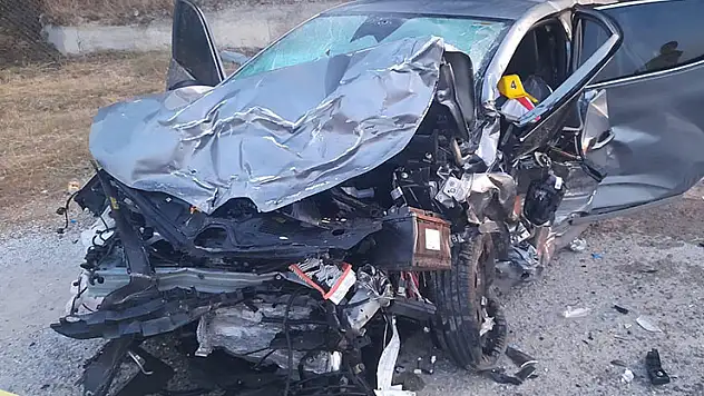 İzmir'de zincirleme trafik kazası: 5 ölü, 2 yaralı