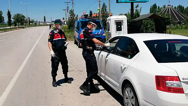 Jandarma'dan şekerli kolonyalı denetim