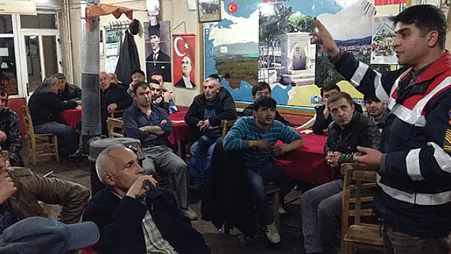 Jandarma timleri trafik kurallarını anlattı