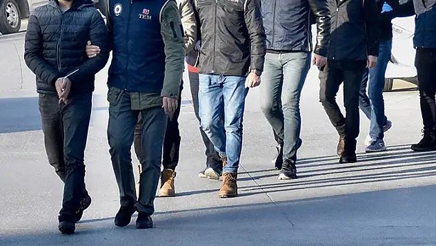 Jandarmada FETÖ operasyonu: 40 ilde 100 gözaltı kararı