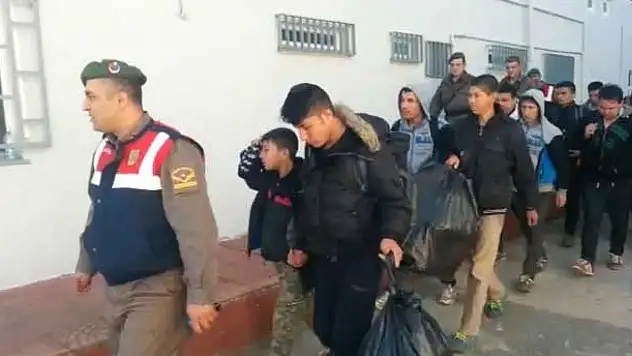 Jandarmadan insan tacirlerine darbe