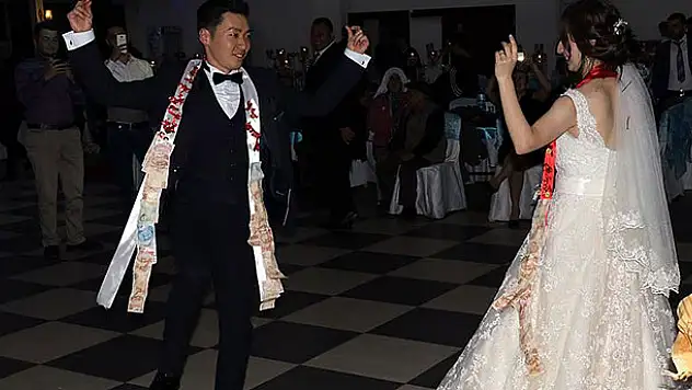 Japon damat 'Mustafa' Türk düğünü ile evlendi