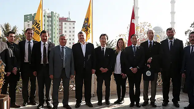 Japon Heyet Başkan Akyürek'i Ziyaret Etti