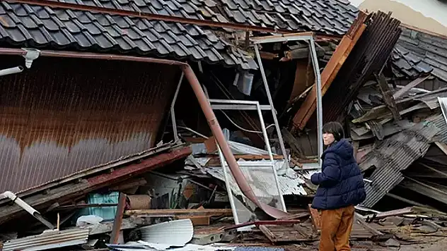Japonya'yı sarsan depremde can kaybı 57'ye yükseldi