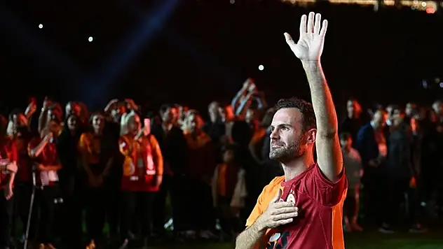 Juan Mata, Galatasaray'a veda etti
