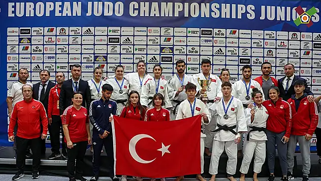 Judoda 2022 yılı gençlerin altın yılı oldu
