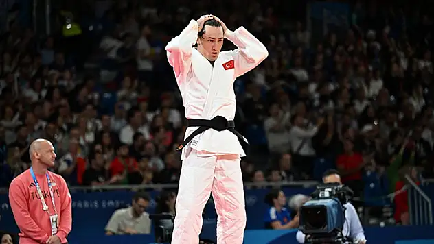 Judoda milli sporcu Muhammed Demirel, ilk turda Finlandiyalı Saha'ya yenilerek oyunlara veda etti
