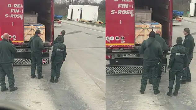 Kaçak göçmenler dorseden inmeyince, tır içindekilerle polis merkezine götürüldü
