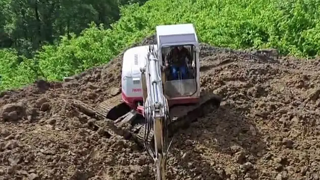 Kaçak kazıya jandarmadan suçüstü operasyon