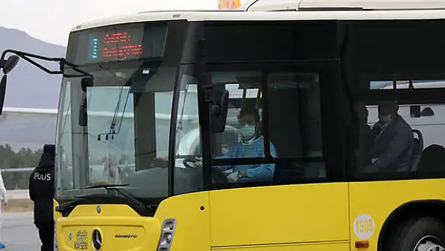 Kaçak umrecileri Erzurum Valisi, Çorum'da yakalattı! Konya ve Ankara'ya gönderildiler