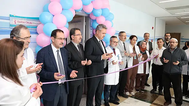 Kadın Doğum ve Çocuk Hastalıkları Hastanesi Gebe Okulu yenilendi