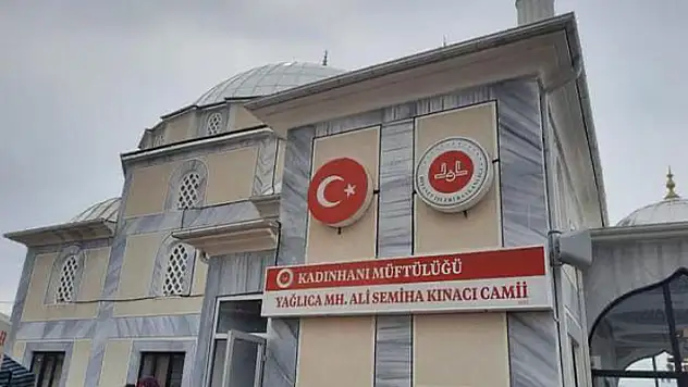 Kadınhanı Ali Semiha Kınacı Cami hizmete açıldı
