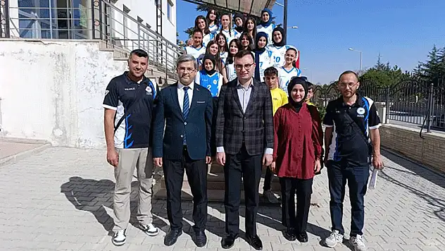 Kadınhanı Kaymakamı Taşkın'dan sporculara tebrik