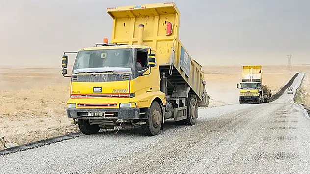 Kadınhanı'nda 148 kilometre mahalle yolu yenilendi