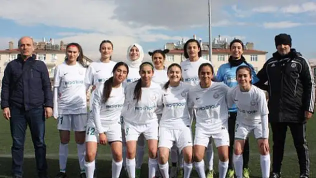 Kadınlar'da derbi günü
