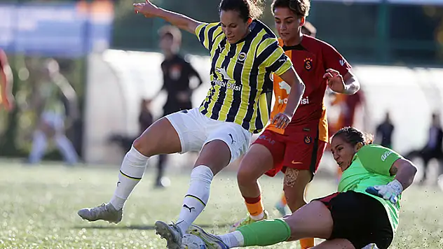Kadınlar Ligi'nde yarı finalistler belli oldu