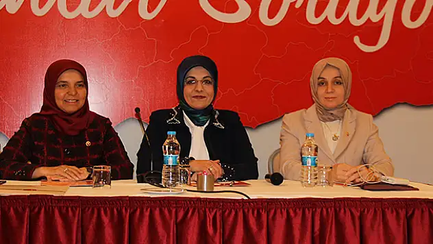 Kadınlar, milletvekilleriyle bir araya geldi