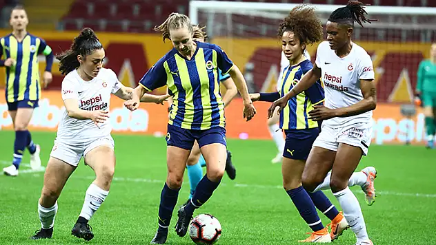 Kadınlar Süper Lig'de kuralar çekiliyor 