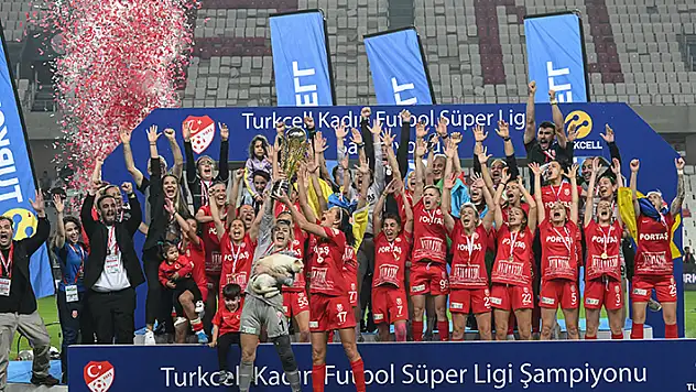 Kadınlar Süper Lig'de şampiyon Ankara BŞ.