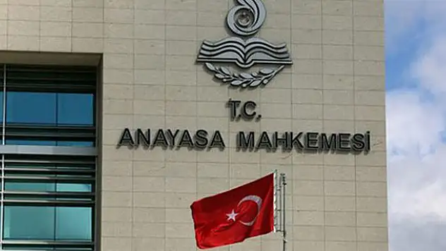 Kadir Özkaya adaylıktan çekildi!