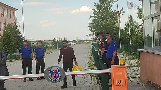 Kadir Şeker, cezaevinden 31 Temmuz'a kadar izinli olarak tahliye oldu

