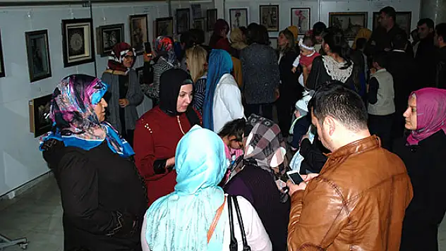 Kağıt rölyefler  görücüye çıktı
