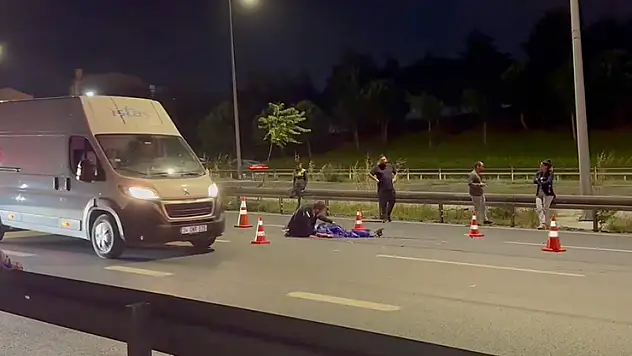 Kağıthane'de otoyolda otomobilin çarptığı yaya hayatını kaybetti