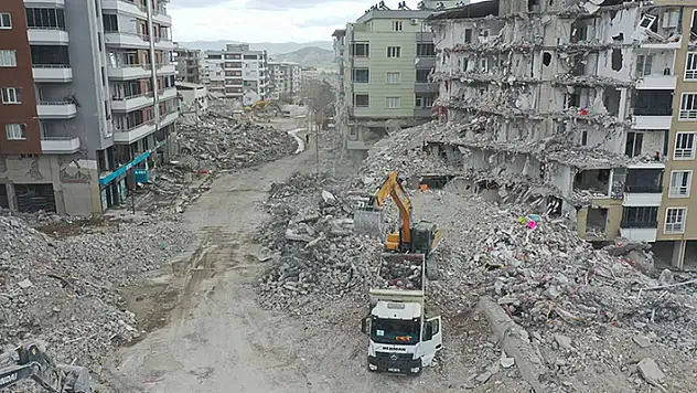 Kahramanmaraş merkezli depremlerde yıkılan binalarla ilgili tutuklananların sayısı 269'a yükseldi
