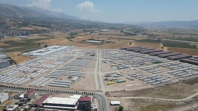 Kahramanmaraş'ta 57 futbol sahası büyüklüğündeki konteyner kentte sona gelindi
