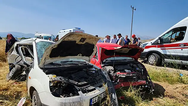 Kahramanmaraş'ta trafik kazası: 3'ü ağır 10 yaralı
