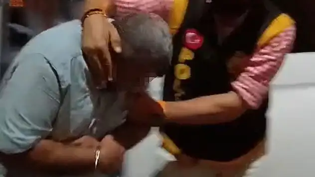 Kahvaltı yüzünden eşini darbetti, o anlar saniye saniye görüntülendi