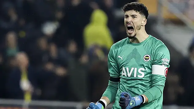 Kaleci Altay Bayındır, Manchester United'da

