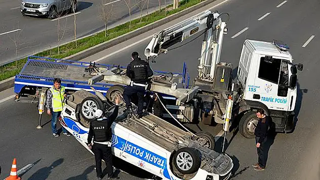 Kalkınma Bakanı Yılmaz'ın konvoyunda kaza