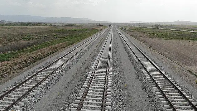 Kalkınma Yolu ve Zengezur Koridoru için yeni demir ve kara yolları planlandı
