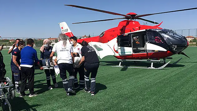 Kalp krizi geçiren kişiye hava ambulansı