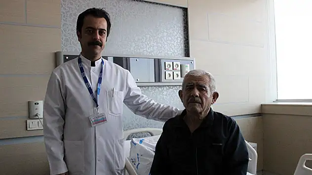 Kalp zarı açılarak akciğeri alındı