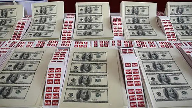 Kalpazanlara operasyon: 4 milyon dolar ele geçirildi
