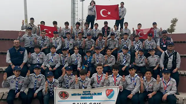 Kamp dolu dolu geçti