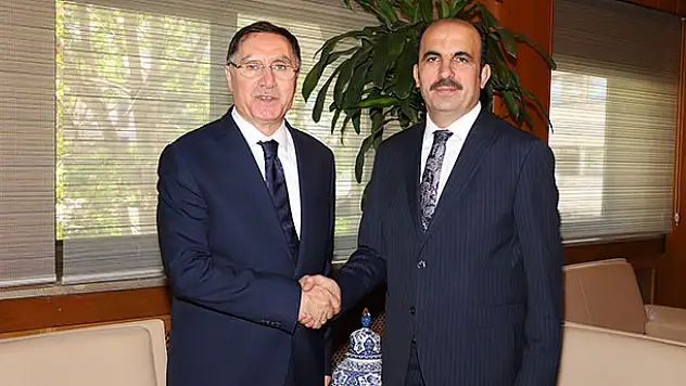 Kamu Başdenetçisi Şeref Malkoç, Başkan Altay'ı ziyaret etti