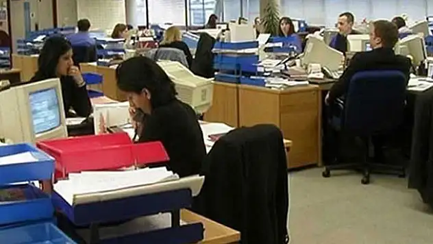 Kamu çalışanlarının yıllık izinleri kaldırıldı!