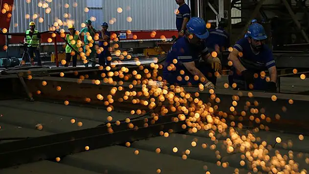 Kamu işçisinin gözü hükümetin zam teklifinde